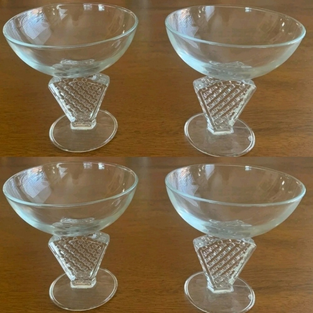 Cristal d'Arques Gaufrette Wedge Stem‎ Large Champagne Sherbet(s) Glasses
